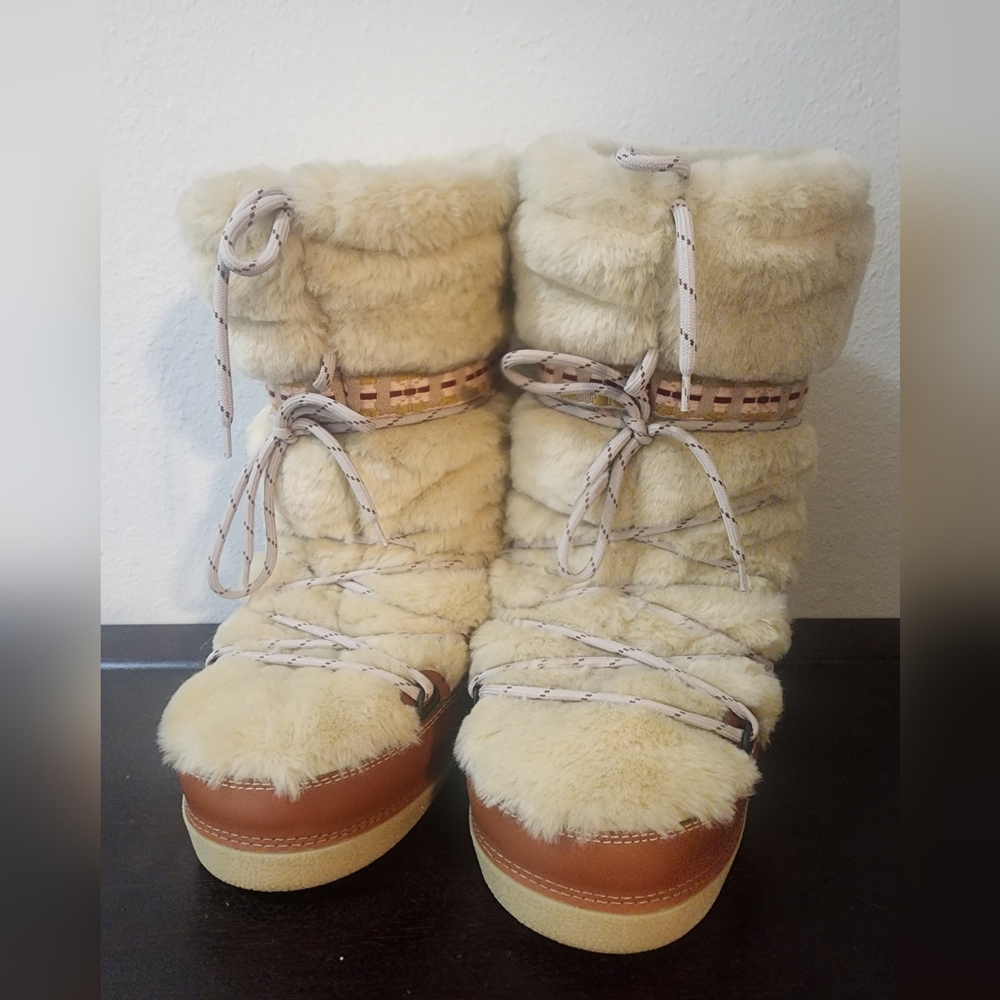 MARCJACOBS Faux Fur Moon Boots